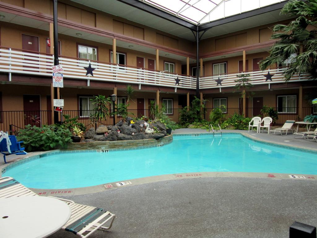 Budget Host Inn Arlington Exteriör bild