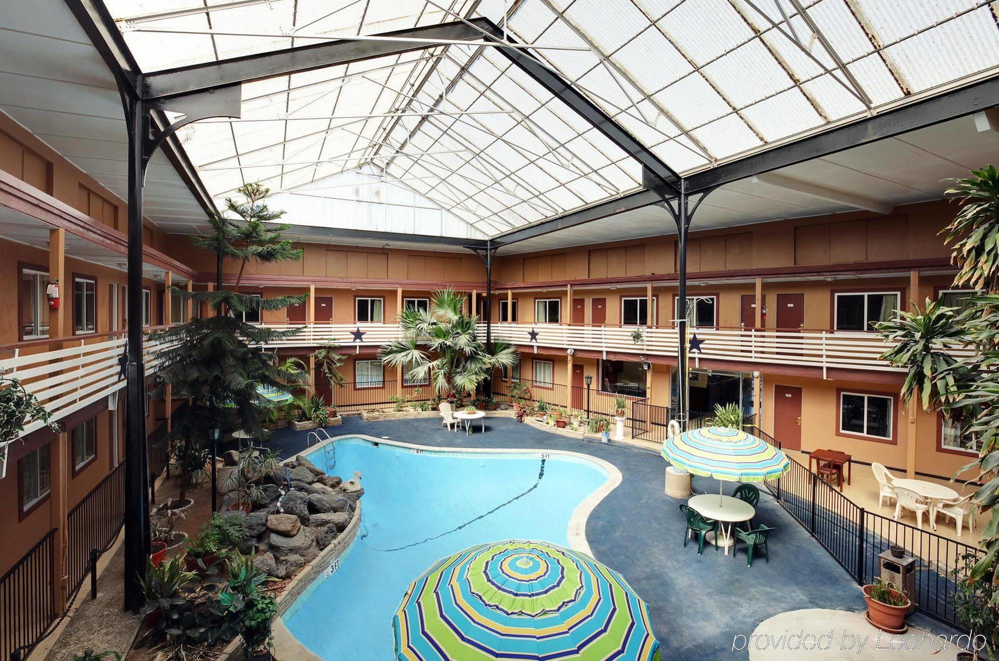 Budget Host Inn Arlington Exteriör bild